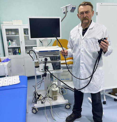 Купити ендоскопічну стійку для гастроскопії, колоноскопії та бронхоскопії